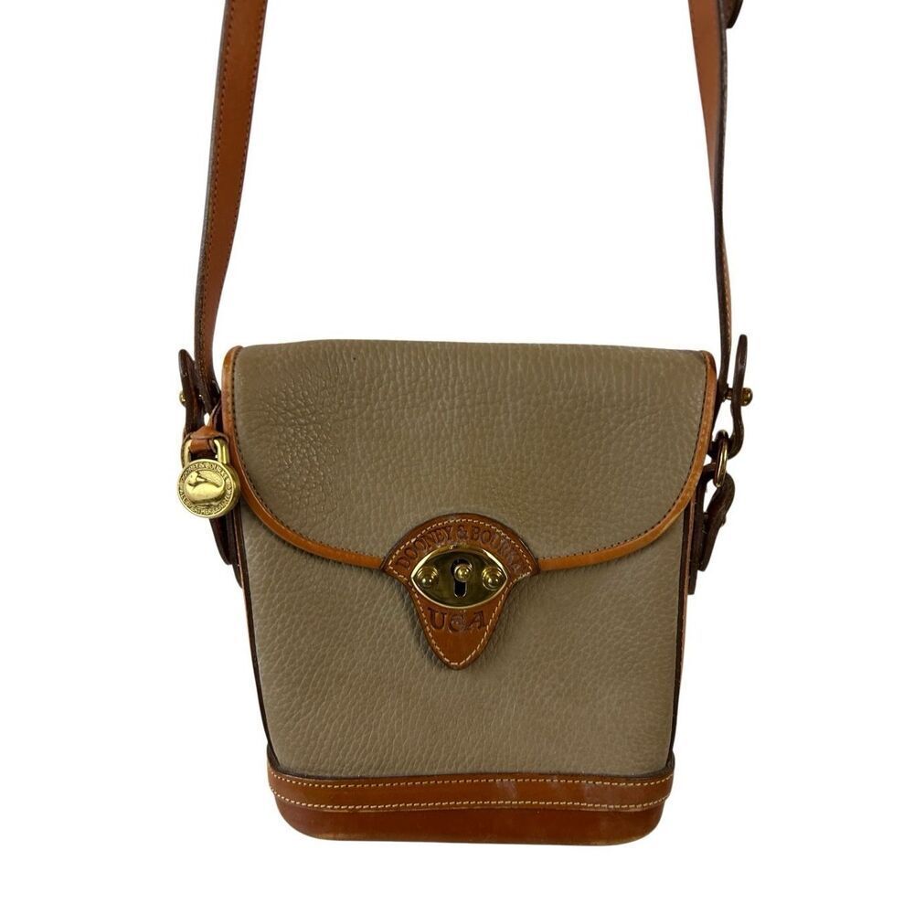 Dooney Bourke crossbody‎ USA all-weather leather 7"x7" adj strap tan  vintage